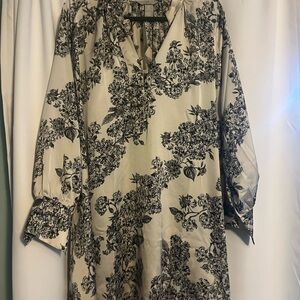 H&M Black and White Tie Front 3/4 Sleeve Dress